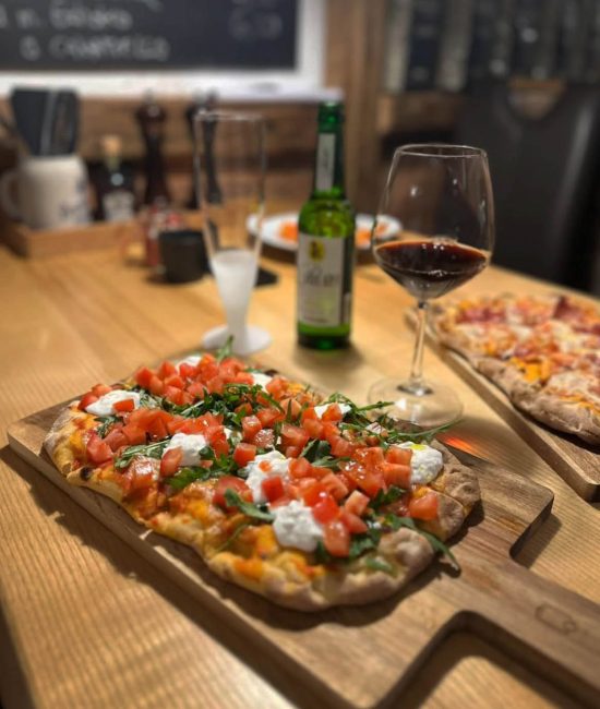 Degusta Pizza Tisch